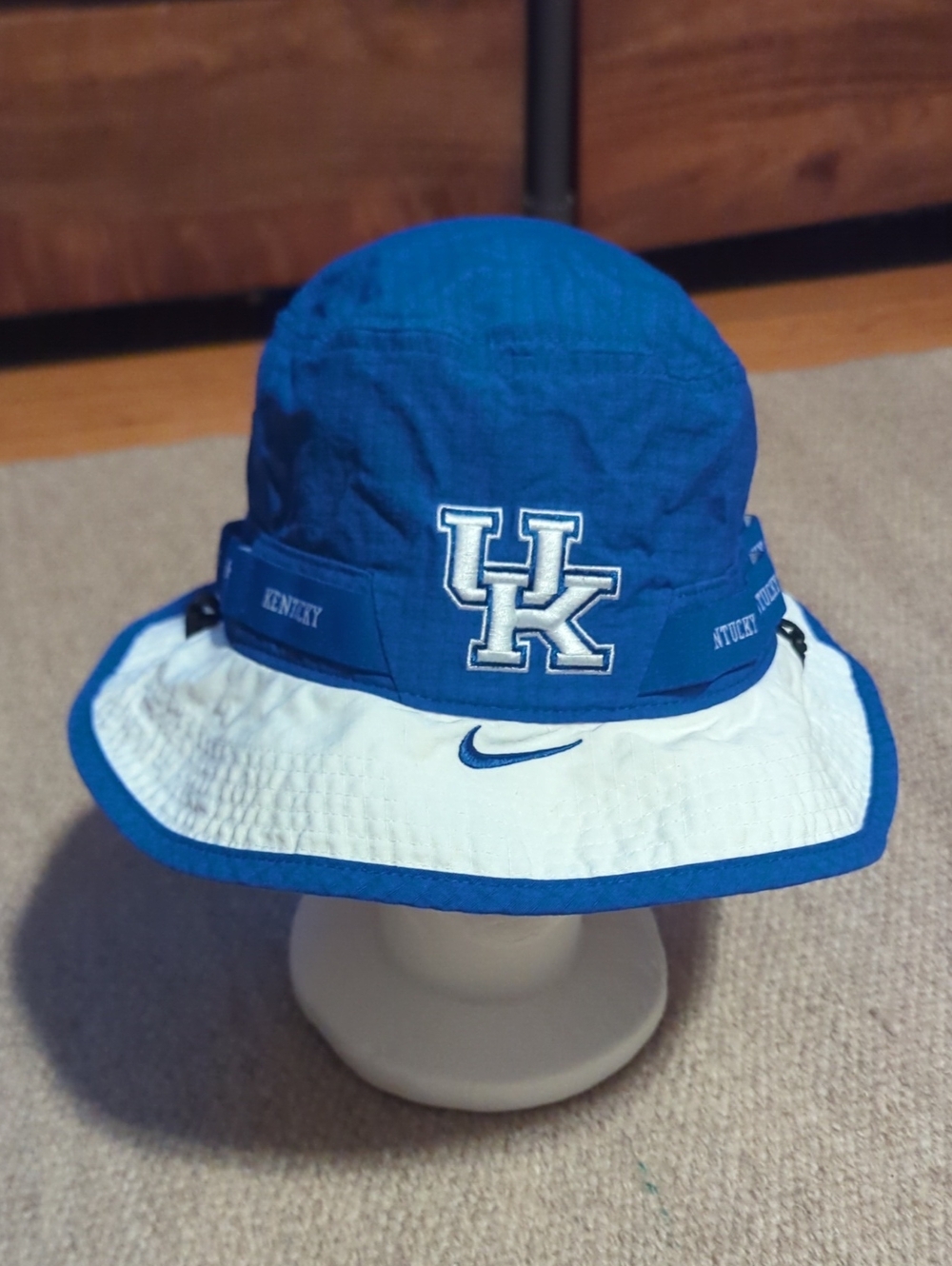 Mens Nike Kentucky 2 Tone Bucket Hat White/Blue Dri Fit